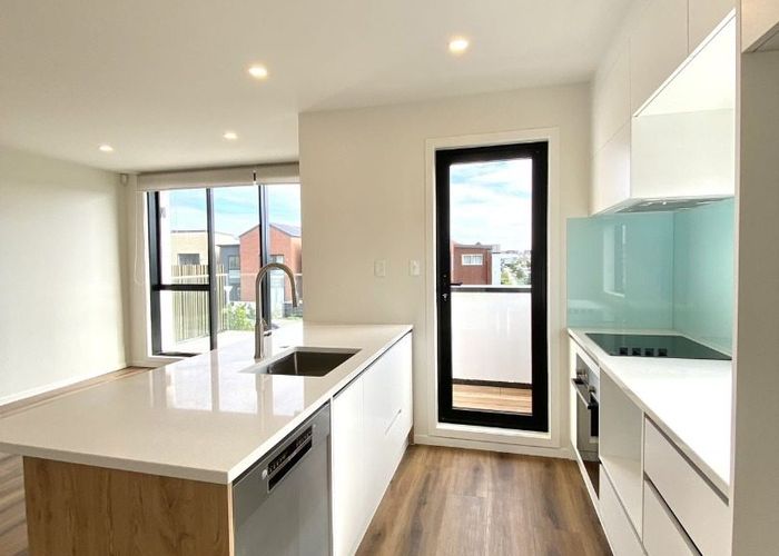  at 21 Tahingamanu Rd, Hobsonville, Waitakere City, Auckland