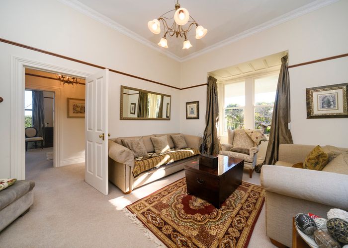  at 130 Newbury Line, Palmerston North