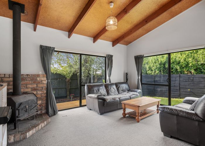  at 1/7 Forest Hill Road, Henderson, Auckland