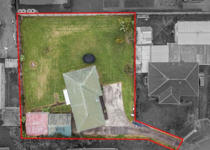  at 15 Burbridge Road, Favona, Auckland