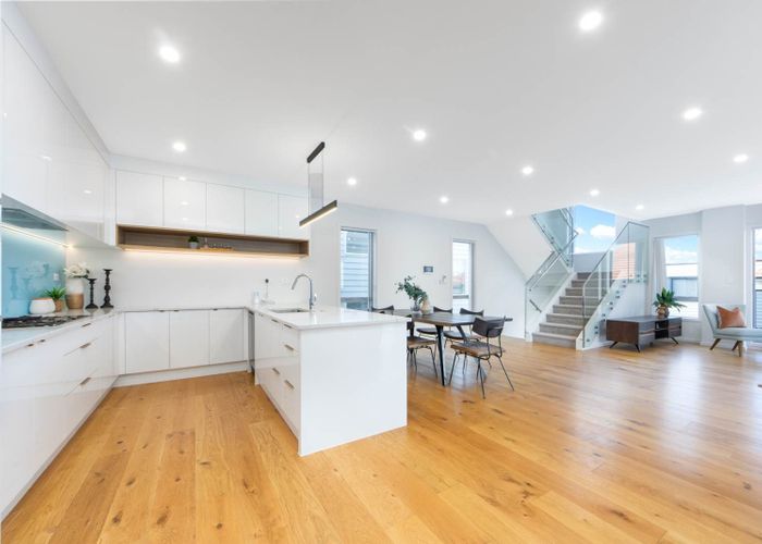  at 18B Waller Avenue, Bucklands Beach, Manukau City, Auckland