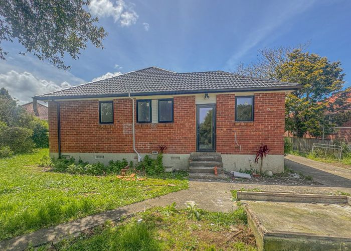  at 32 Larsen Street, Otara, Manukau City, Auckland