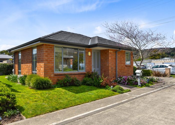  at 2 Acorn Way, Stoke, Nelson, Nelson / Tasman