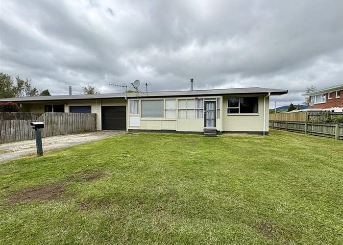  at 1A Cooper Avenue, Hannahs Bay, Rotorua, Bay Of Plenty