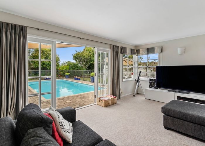  at 85 Glenmore Road, Sunnyhills, Auckland
