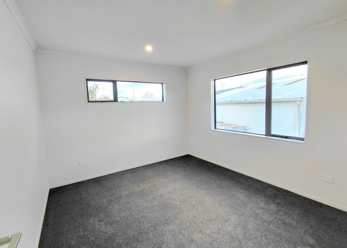  at 383b West Coast road, Glen Eden, Waitakere City, Auckland