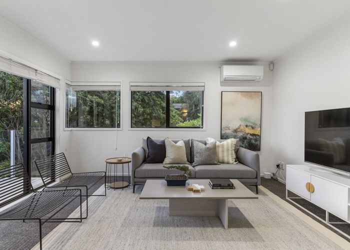  at 2/9 Marigold Place, Mairangi Bay, Auckland