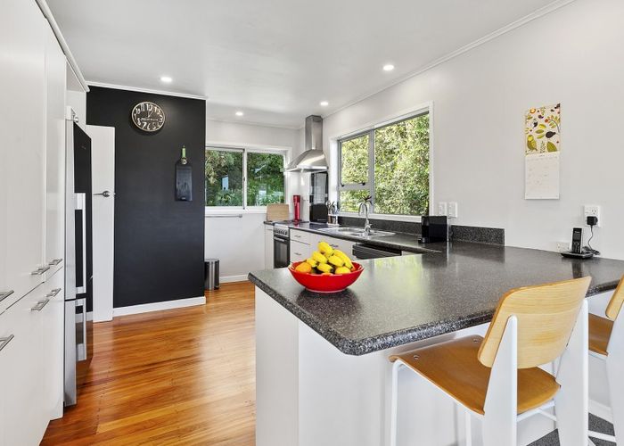  at 73 Eskdale Road, Papakowhai, Porirua