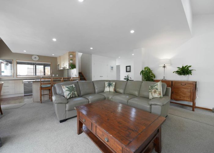  at 3 Sailfish Drive, West Harbour, Waitakere City, Auckland