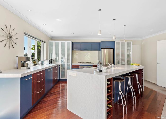  at 7 Trotting Terrace, Fairview Heights, Auckland