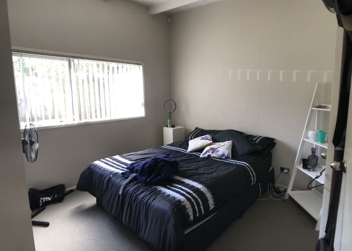  at 10a Jonathan Place, Sunnynook, North Shore City, Auckland