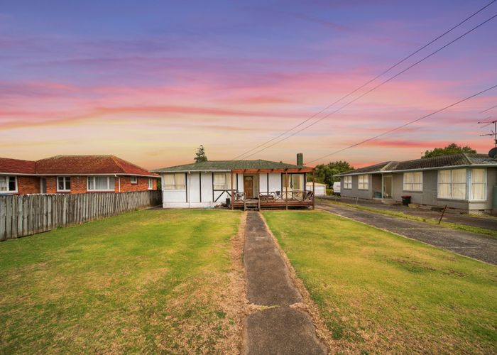  at 146 Tennessee Avenue, Mangere East, Auckland