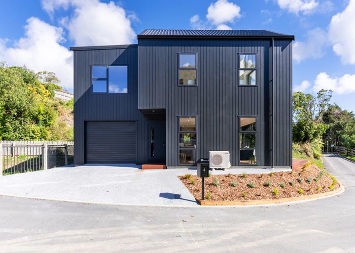 at 4 Te Ara Kohuhu, TAWA, WELLINGTON
