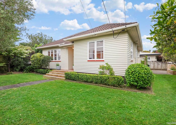  at 31 Yeovil Road, Te Atatu Peninsula, Auckland