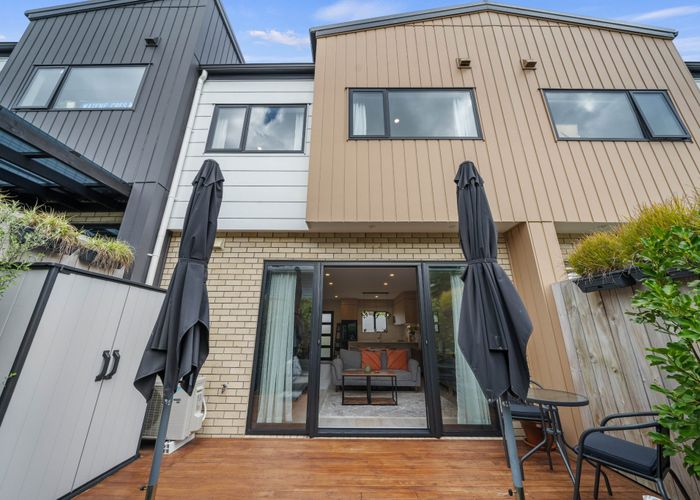  at 5/11 Karamu Street, Te Atatu Peninsula, Waitakere City, Auckland