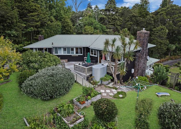  at 32 Derwent Crescent, Titirangi, Waitakere City, Auckland