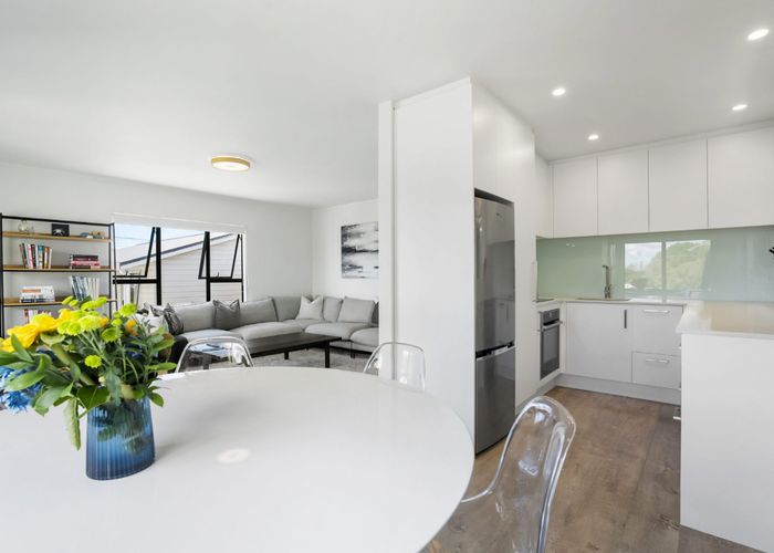  at 3/20 Corrella Road, Belmont, Auckland