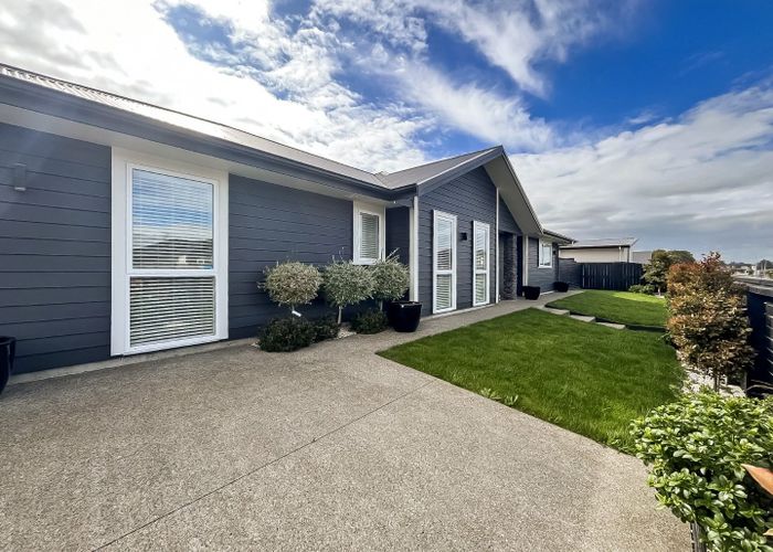 at 53 Johnstone Drive, Fitzherbert, Palmerston North, Manawatu / Whanganui