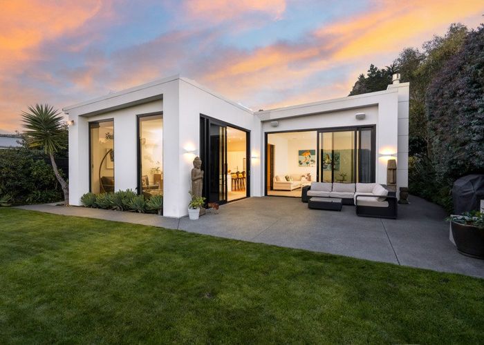  at 25 Main Road, Redcliffs, Christchurch City, Canterbury