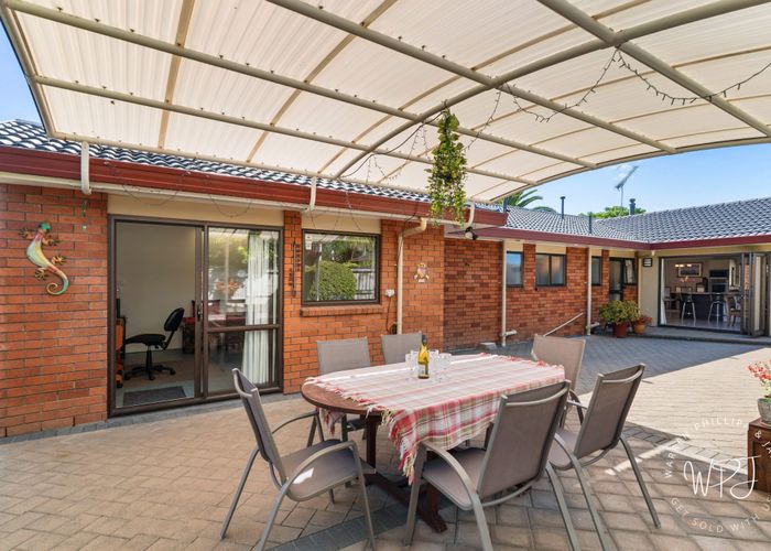  at 1 Gaylord Place, Conifer Grove, Papakura, Auckland