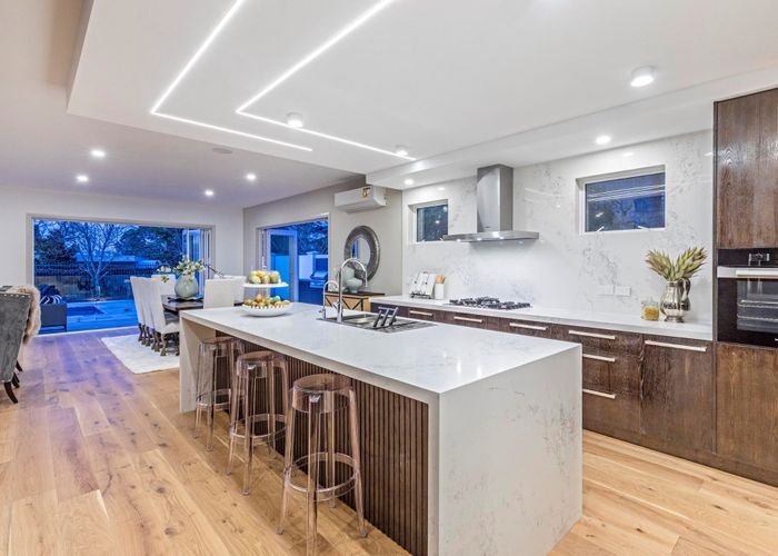  at 19  Oak Manor Drive, Albany, North Shore City, Auckland