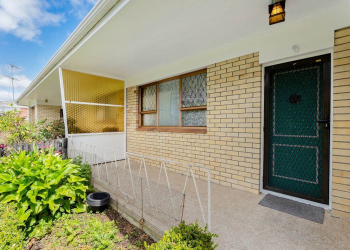  at 52b Butterworth Drive, Glendene, Waitakere City, Auckland