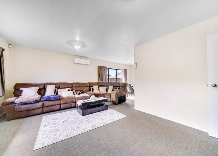  at 2/112 Gray Avenue, Papatoetoe, Manukau City, Auckland