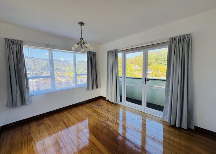  at 5 Lincoln Grove, Wainuiomata, Lower Hutt, Wellington