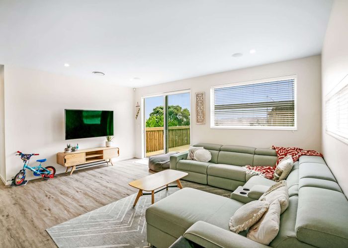  at 103E Woodglen Road, Glen Eden, Waitakere City, Auckland