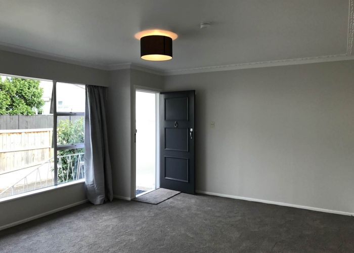  at 4/6 Peary Road, Mount Eden, Auckland City, Auckland
