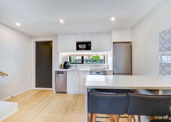  at 3/2 Parson Lane, Papatoetoe, Manukau City, Auckland