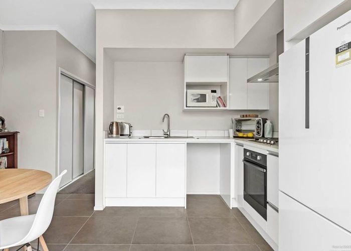  at 30 Kauri Amber Road, Westgate, Waitakere City, Auckland
