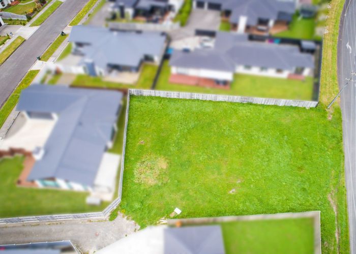  at 27 Coutts Way, Fitzherbert, Palmerston North