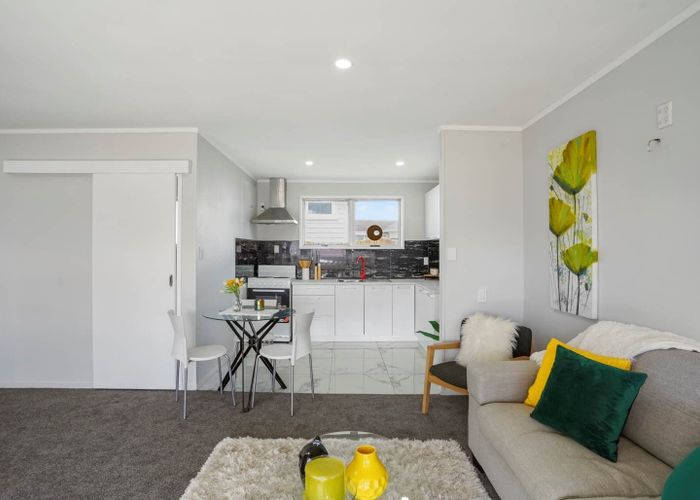  at 1/42 Kenderdine Road, Papatoetoe, Manukau City, Auckland