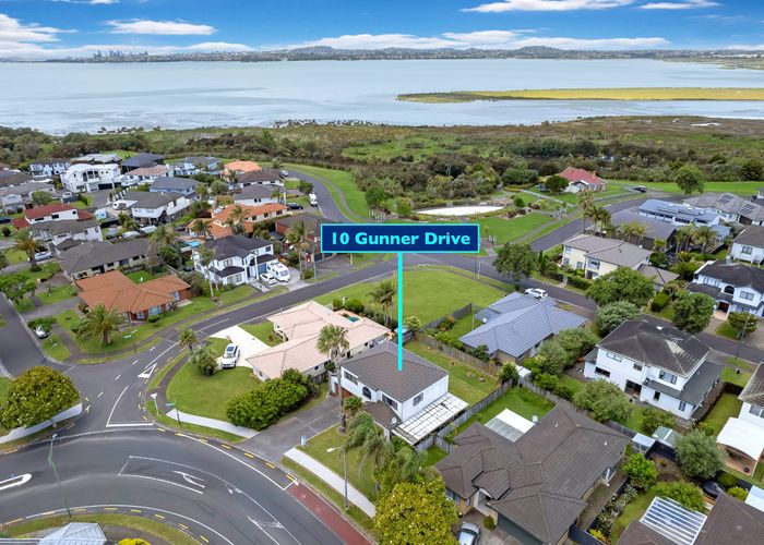  at 10 Gunner Drive, Te Atatu Peninsula, Auckland