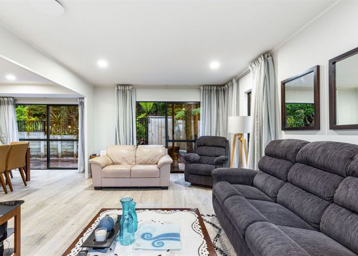  at 22 Darcy Place, Massey, Auckland