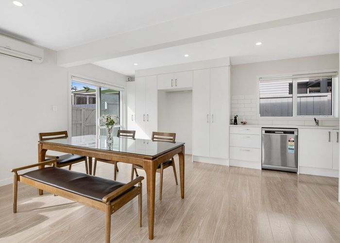  at 23 Wylie Avenue, Sunnynook, Auckland