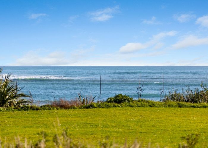 For sale 33 Anglers Avenue, Warea, South Taranaki, Taranaki homes.co.nz