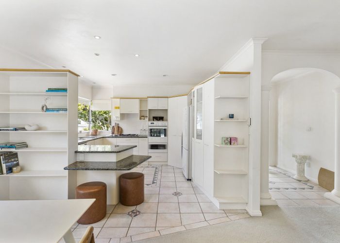  at 2/60 Tarawera Terrace, St Heliers, Auckland