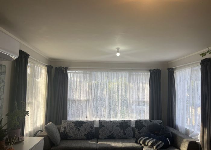  at 3 Hobman Place, Manurewa, Auckland