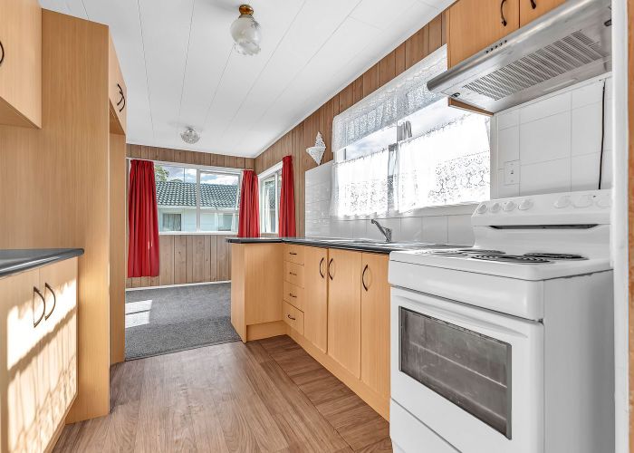 at 46 Te Irirangi Drive, Clover Park, Auckland