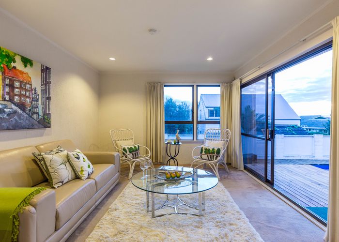  at 16 Steen Place, Mangere Bridge, Auckland
