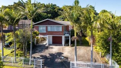  at 107 Grande Vue Road, Hillpark, Auckland