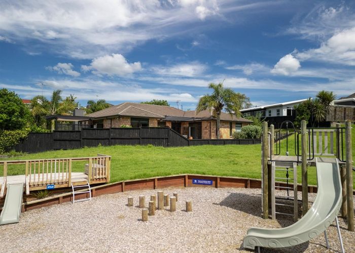  at 52 Merriman Place, Pyes Pa, Tauranga