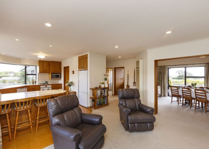  at 515 Roberts Line, Kelvin Grove, Palmerston North