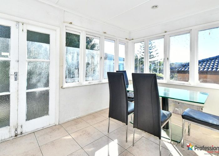  at 114 Alfriston Road, Manurewa, Manukau City, Auckland