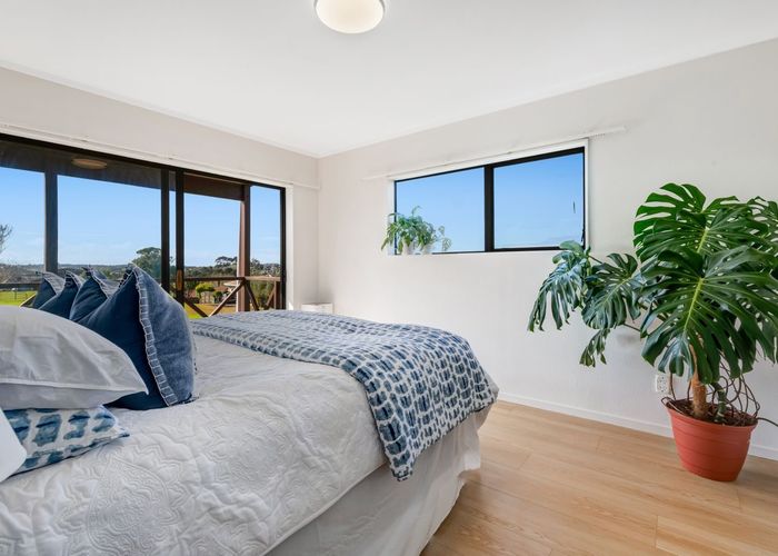  at 24 Bronzewing Tce, Unsworth Heights, North Shore City, Auckland