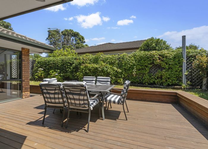  at 11 Wentworth Park, Albany, Auckland