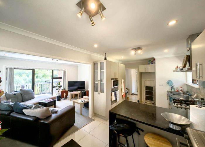  at 35 Dundale Avenue, Blockhouse Bay, Auckland
