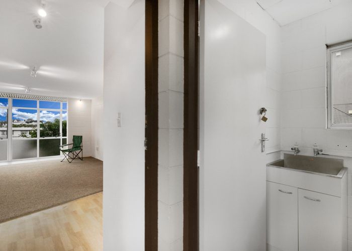  at 1/17 Esplanade Road, Mount Eden, Auckland